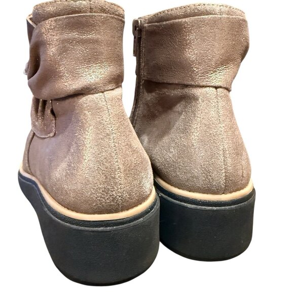 Clarks Pewter Metallic Leather Sharon Salon Bow Comfort Ankle Boots Size 7 - Picture 3 of 5